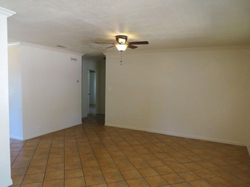 903 10th St, Georgetown TX  78626-5415 exterior