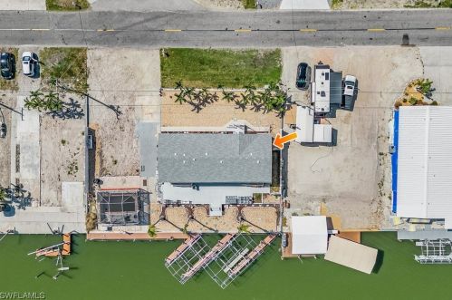 2852 York Rd, Saint James City FL  33956-2295 exterior