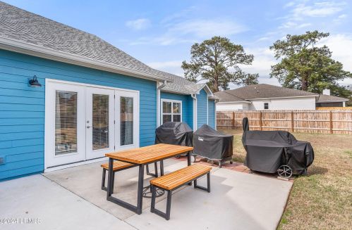 1012 Ferrets End, Beaufort SC  29902-5893 exterior