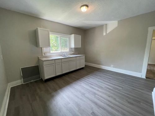 901 Ashland Ave, New Castle PA  16102-1344 exterior