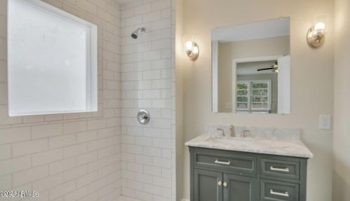 703 Newcastle St, Beaufort, SC 29902-5022