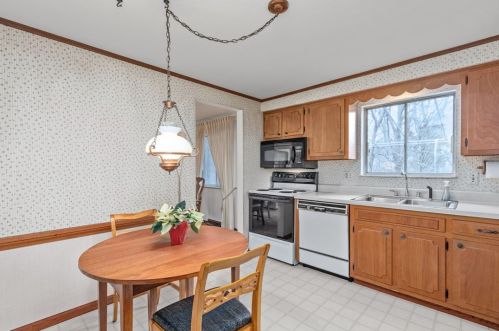 226 Iola St, Glenshaw PA  15116-2029 exterior