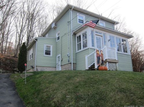 34 Woodtick Rd, Waterbury, CT 06705-2207
