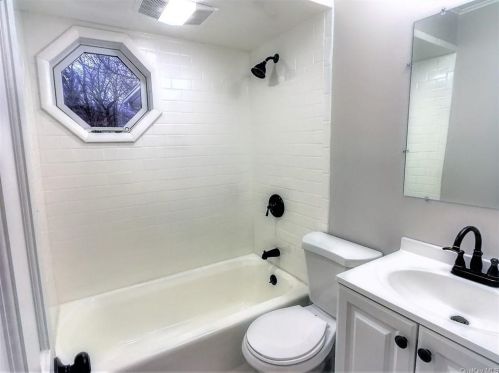 57 Lk Dr, Greenwood Lake NY  10925-2713 exterior