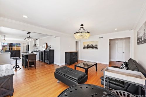 82 Lime Ave, Long Beach, CA 90802-5240
