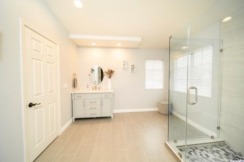 721 Cinnabar Pl, Simi Valley CA 93065-7200 exterior