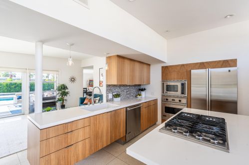 3551 Avenida Fey Norte, Palm Springs CA  92262-5409 exterior