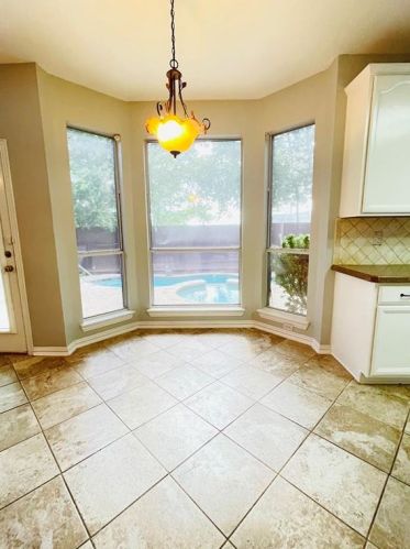 1005 Tanglewood Ln, Lewisville TX  75028-8234 exterior