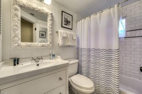 966 Fitzhugh St, Sanibel FL  33957-4520 exterior