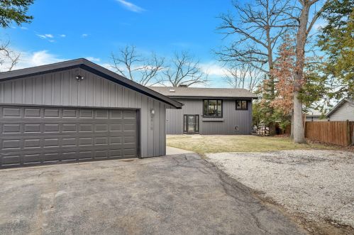 4918 Elm Island Cir, Waterford, WI 53185-3363