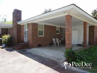 2104 Rosemary Ave, Florence SC  29505-6347 exterior