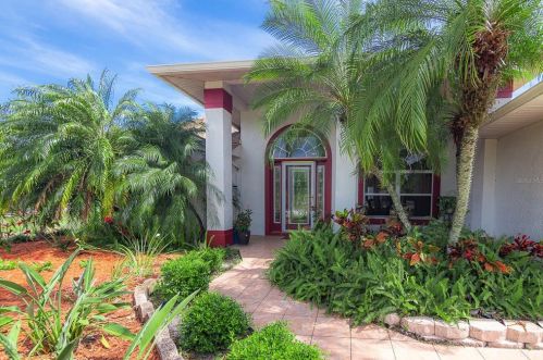 4700 Crestone Cir, Kissimmee, FL 34758-2828
