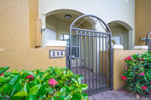 293 Lake Monterey Cir, Boynton Beach FL  33426-8443 exterior