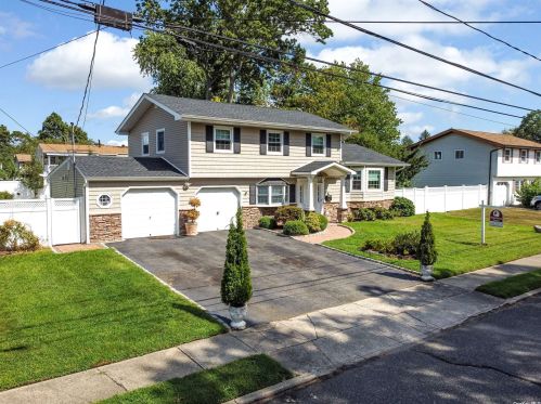 129 Adams St, Deer Park NY  11729-3025 exterior