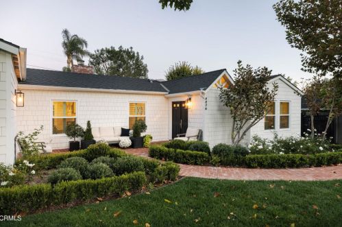 4426 Commonwealth Ave, La Canada, CA 91011-3331