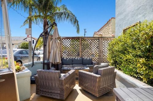 213 Covina Ave, Long Beach CA  90803-1825 exterior