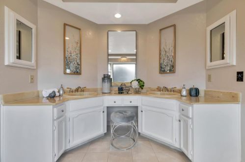 1066 Cross Springs Ct, San Jose CA  95120-1516 exterior