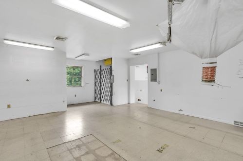 913 Main St, Latrobe PA  15650-1636 exterior