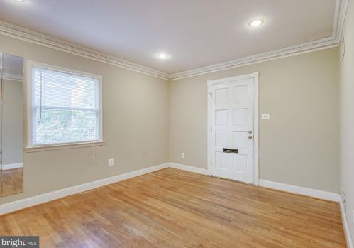 1860 Griffith Rd, Falls Church VA  22043-1058 exterior