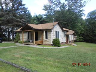 1173 Sackett Lake Rd, Monticello, NY 12777-6004