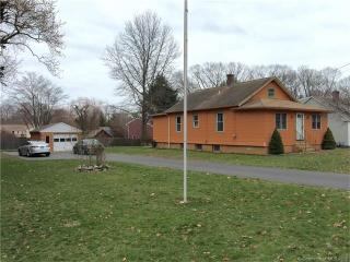 94 Montowese St, Branford CT  06405-5222 exterior