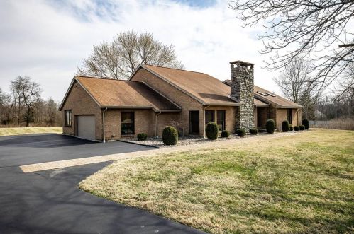 720 Asbury Rd, Cincinnati, OH 45255-4667