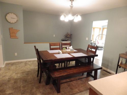 3011 Boone Ave, Minneapolis, MN 55427-2418