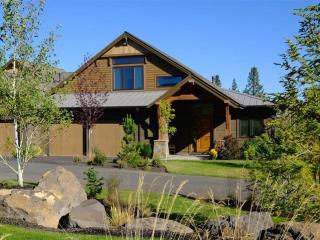 61367 Triple Knot Rd, Bend OR  97702-3621 exterior