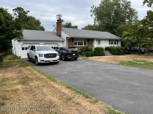 43 Lloyd Rd, Morganville, NJ 07751-9792