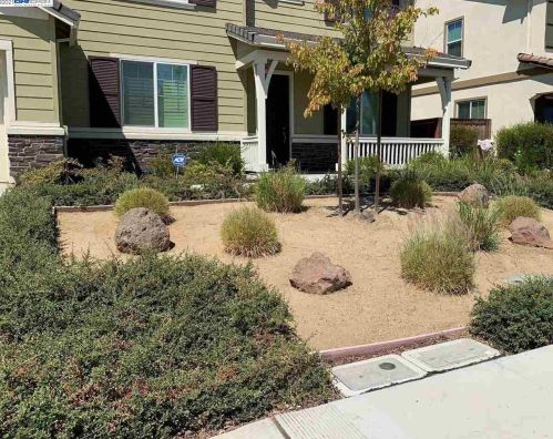 1216 Sierra Trail Rd, Oakley, CA 94561-5240