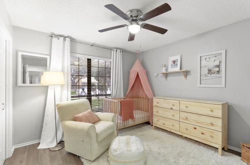 1502 Meadow Glen St, Richardson TX  75081-2541 exterior