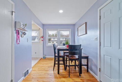 21 Hancock Pl, Iselin NJ  08830-1312 exterior