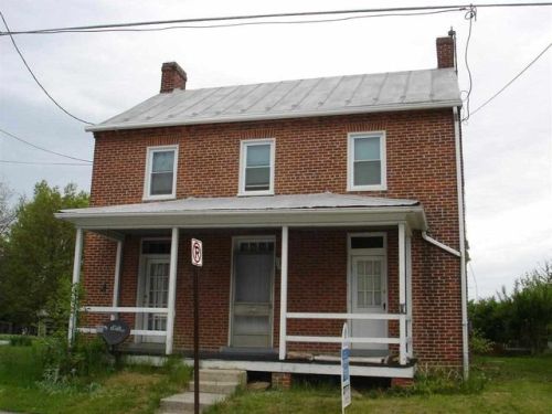 145 King St, Littlestown, PA 17340-1613