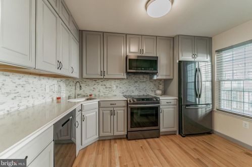 2418 Ridgehampton Ct, Herndon, VA 20191-2815