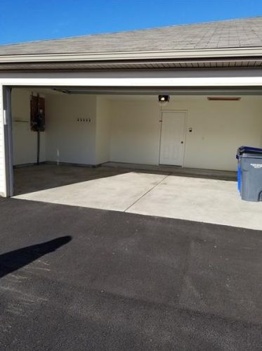 137 Arlington Dr, Slippery Rock, PA 16057-1167