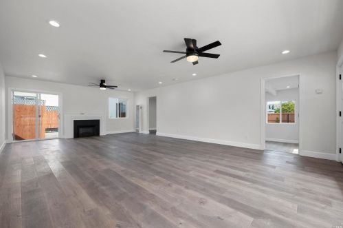 2431 Guerneville Rd, Santa Rosa CA  95403-4101 exterior