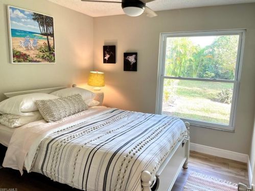 1011 4th Pl, Cape Coral FL  33990-1521 exterior