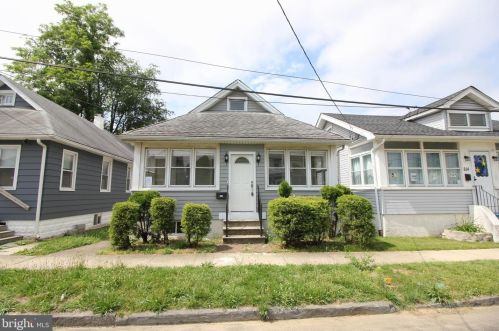 816 Bergen St, Gloucester NJ  08030-1541 exterior