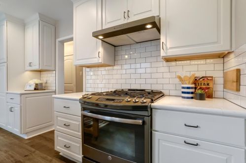 1570 Sierra Ave, San Jose CA  95126-2813 exterior