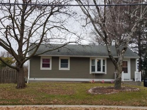 318 Concord Rd, Oconomowoc, WI 53066-3505