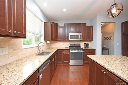 3455 Renaissance Blvd, Franklin OH  45005-9677 exterior