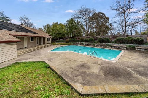 2503 Westberry Dr, Santa Rosa CA 95403-4135 exterior