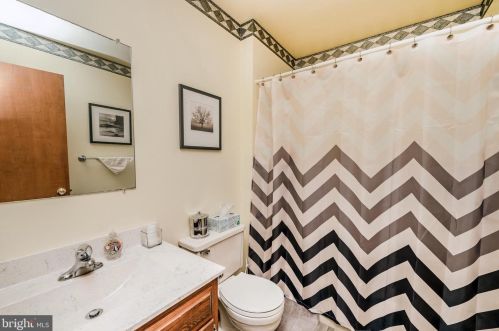 6 Pendleton Dr, Berlin Boro NJ  08009-9672 exterior