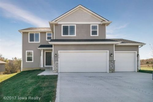 1613 Iowa Ave, Indianola, IA 50125-1667