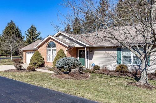 1107 Spruce Ln, Miami, OH 45056-9105