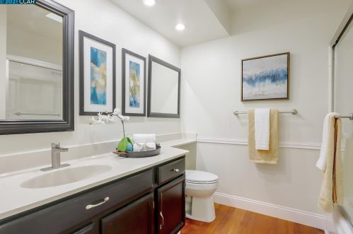 4330 Fairlands Dr, Pleasanton CA  94588-3428 exterior