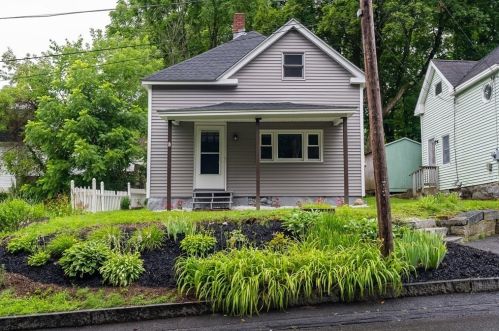 22 Mill St, Monson, MA 01057-1017