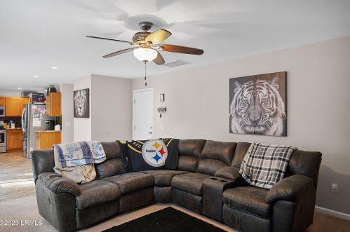 72 Shadow Moss Dr, Beaufort SC  29906-6005 exterior