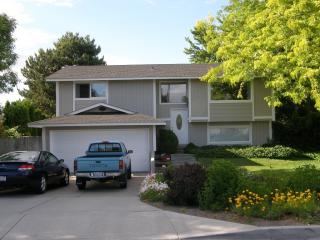 4406 7th Ave, Kennewick, WA 99336-4147