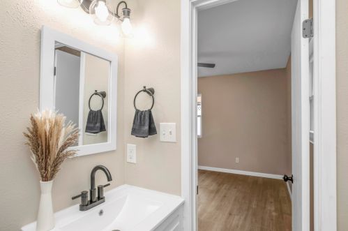 34 6th St, Shalimar FL  32579-1844 exterior